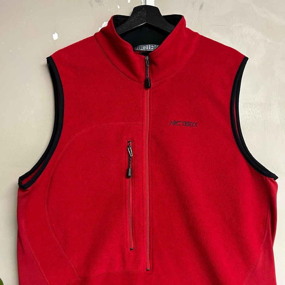 Vintage Arcteryx Delta Fleece Vest Red Polartec Mens XL Gorpcore 2000s - Picture 2 of 8